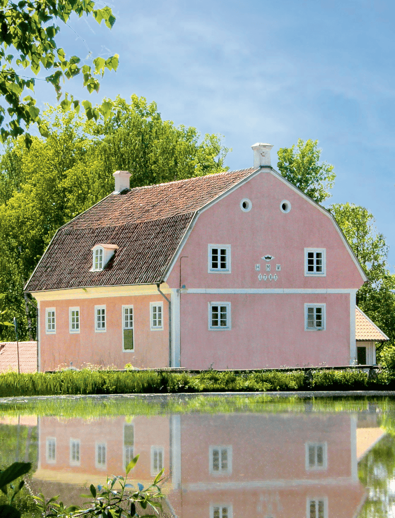 Warbro Kvarn rosa kvarnbyggnad